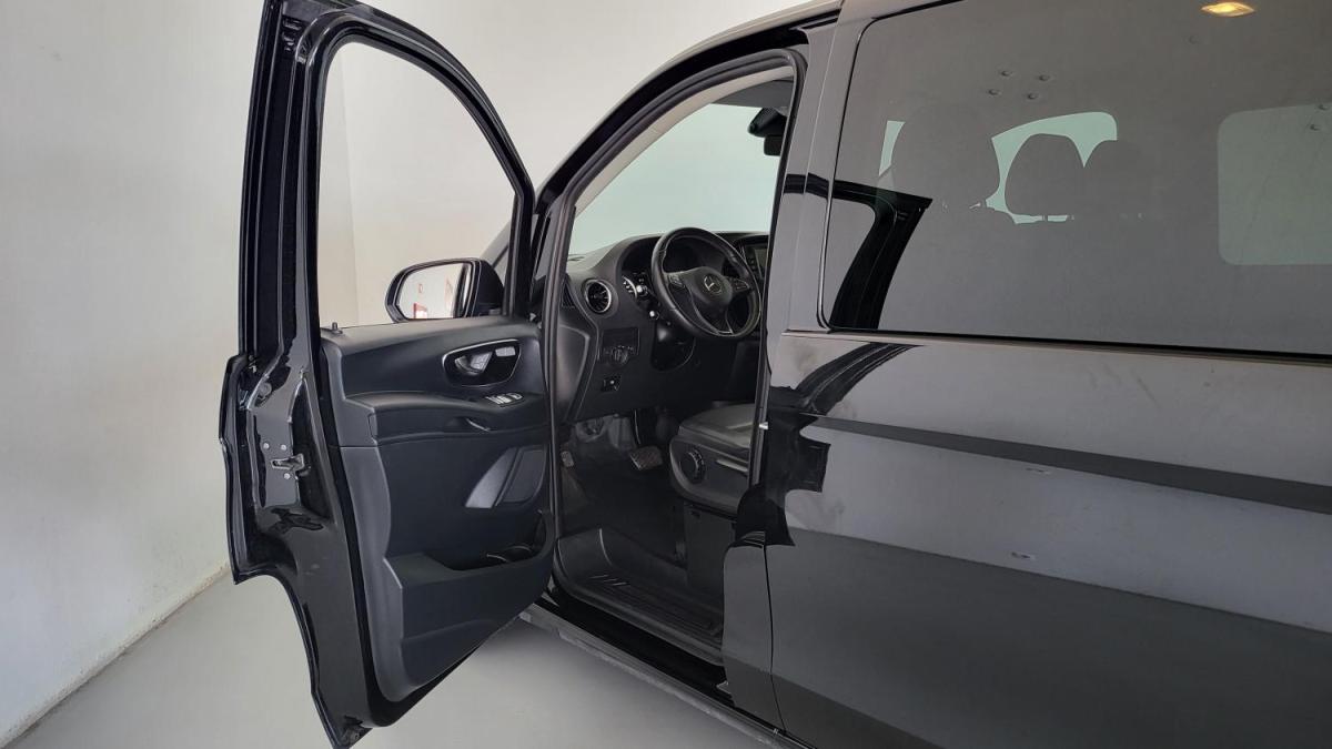 mercedes-benz-vito-tourer-2023-diesel-1950cc