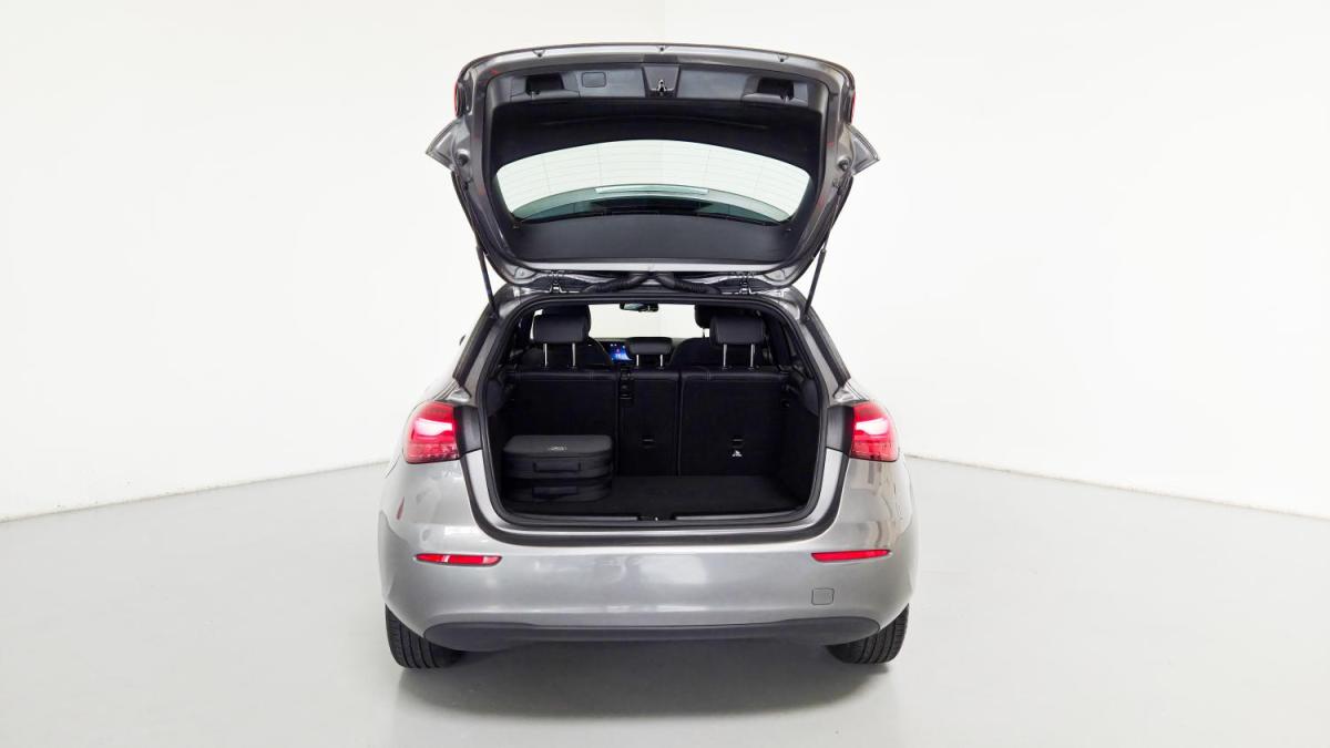 mercedes-benz-classe-a-2023-hibrido-a-gasolina-1332cc