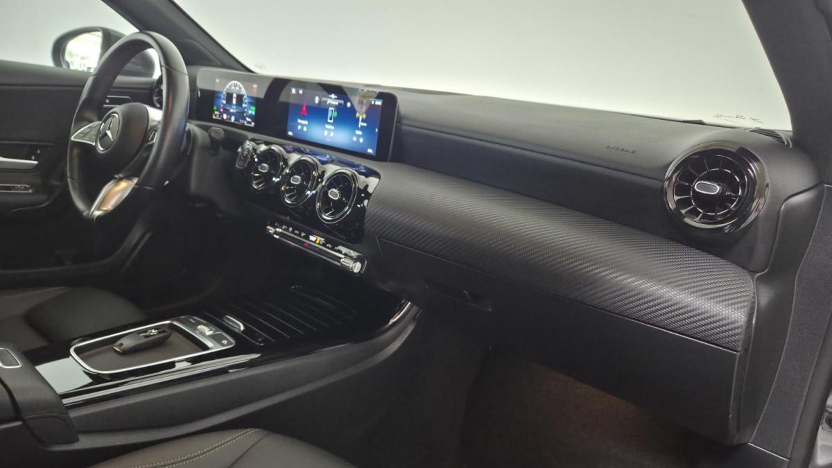 mercedes-benz-classe-a-2023-hibrido-a-gasolina-1332cc