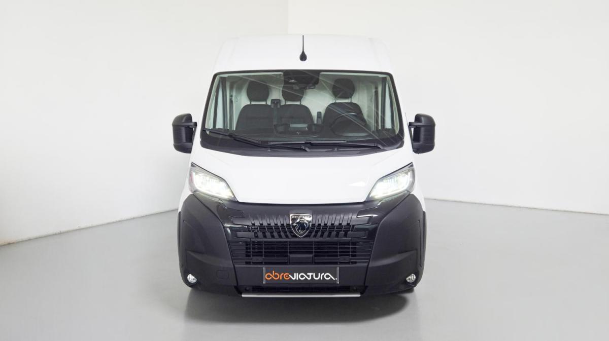 peugeot-boxer-2025-diesel-2184cc