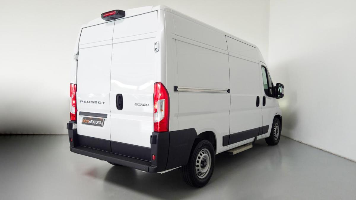 peugeot-boxer-2025-diesel-2184cc