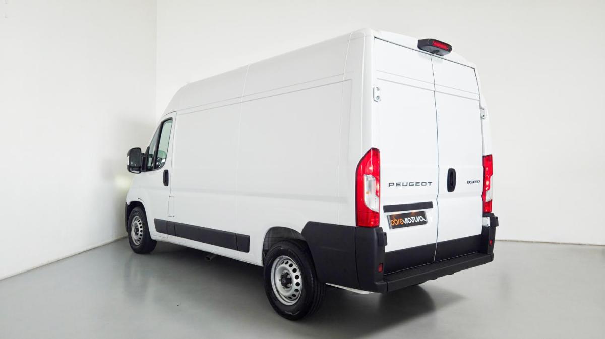 peugeot-boxer-2025-diesel-2184cc