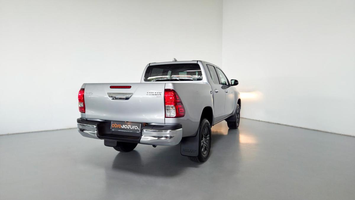 toyota-hilux-2026-diesel-2393cc
