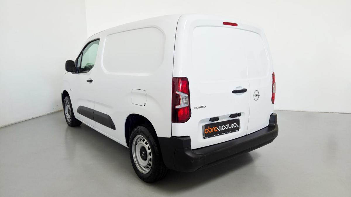 opel-combo-2025-diesel-1499cc