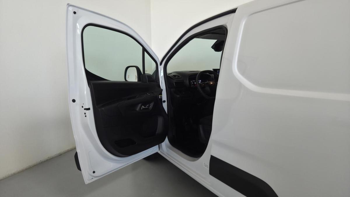 opel-combo-2025-diesel-1499cc