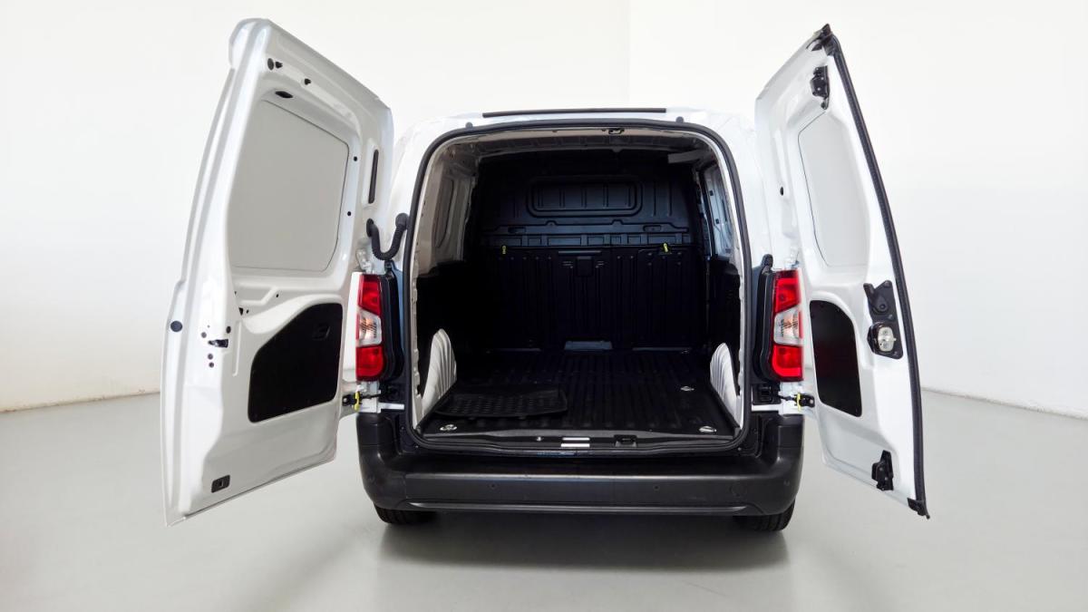 opel-combo-2025-diesel-1499cc