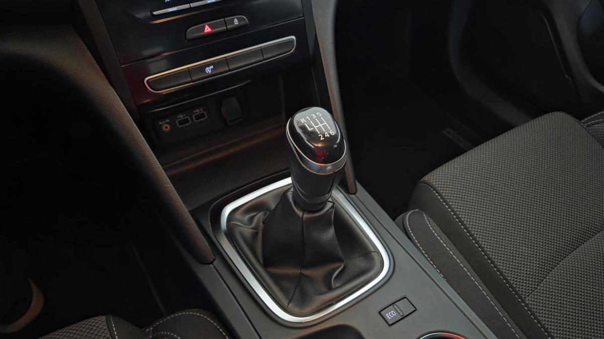 renault-megane-sport-tourer-2022-diesel-1461cc