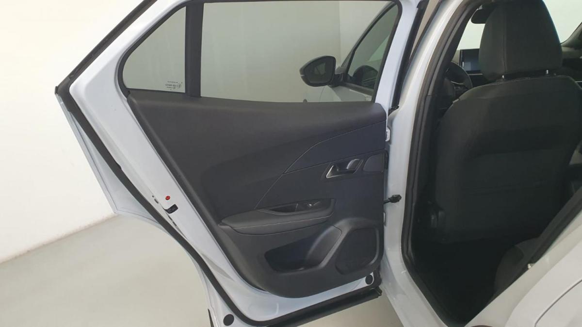 peugeot-2008-2024-gasolina-1199cc