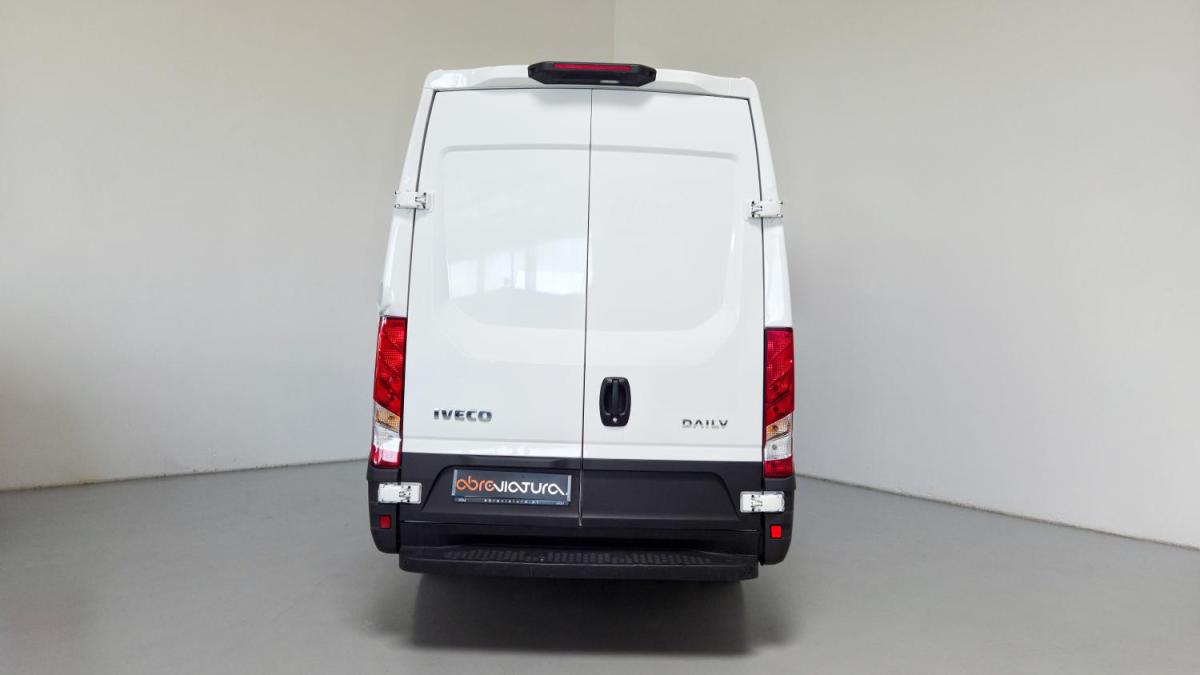 iveco-daily-2022-diesel-2300cc