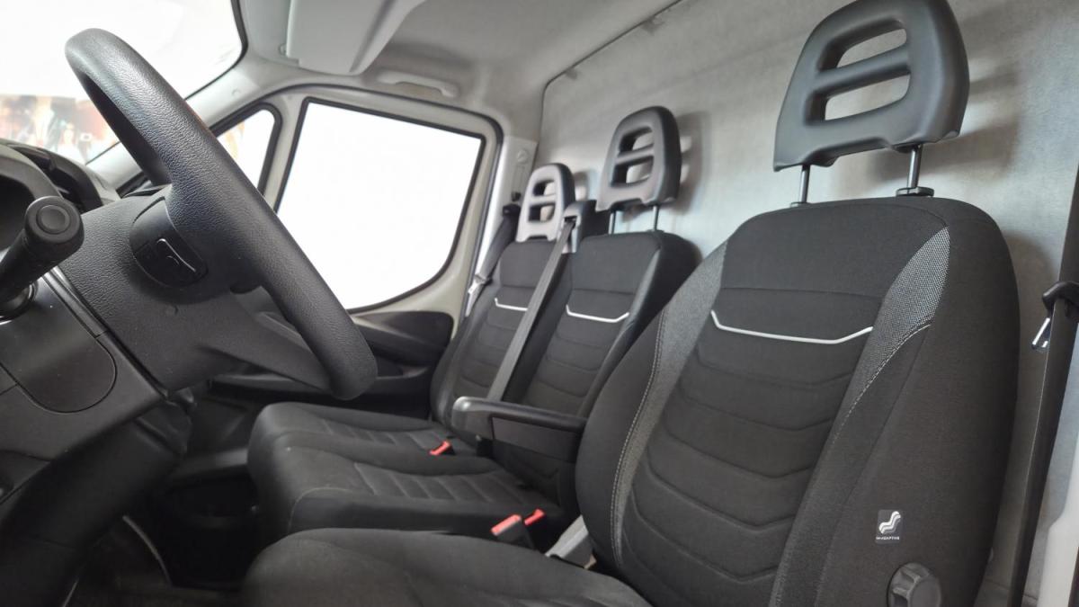 iveco-daily-2022-diesel-2300cc
