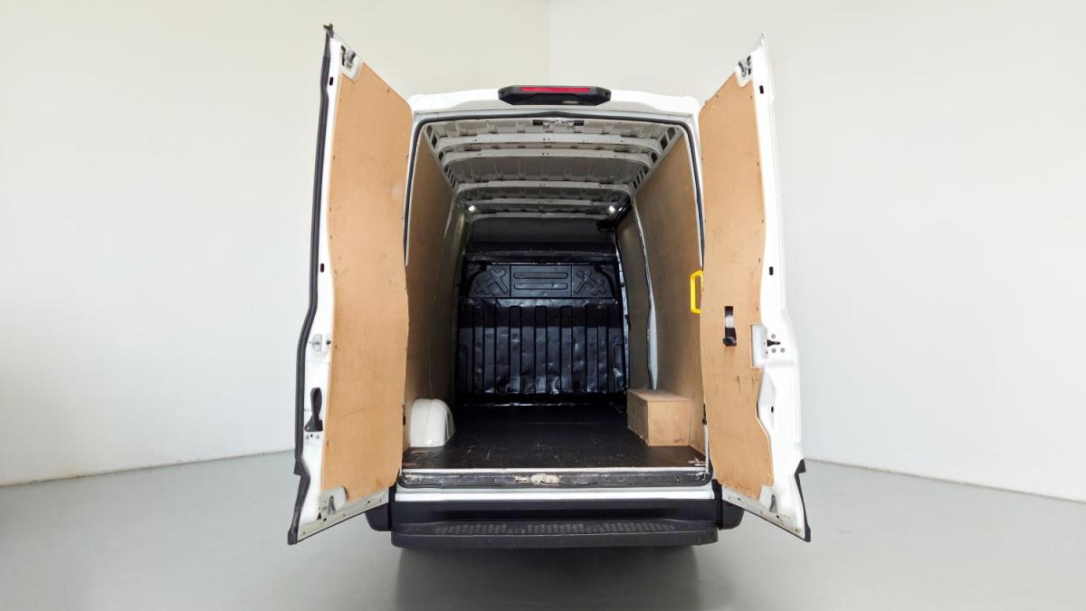 iveco-daily-2022-diesel-2300cc
