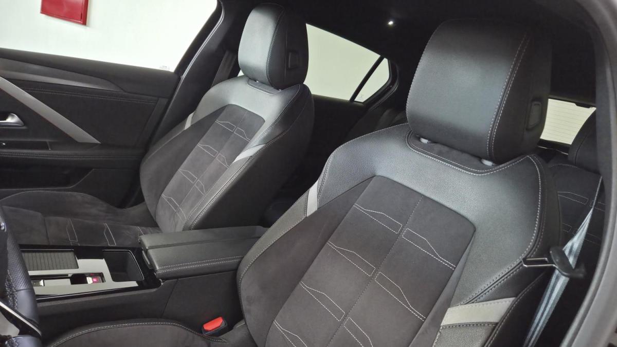 opel-astra-2024-hibrido-a-gasolina-1598cc