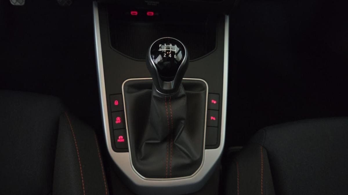 seat-arona-2023-gasolina-999cc