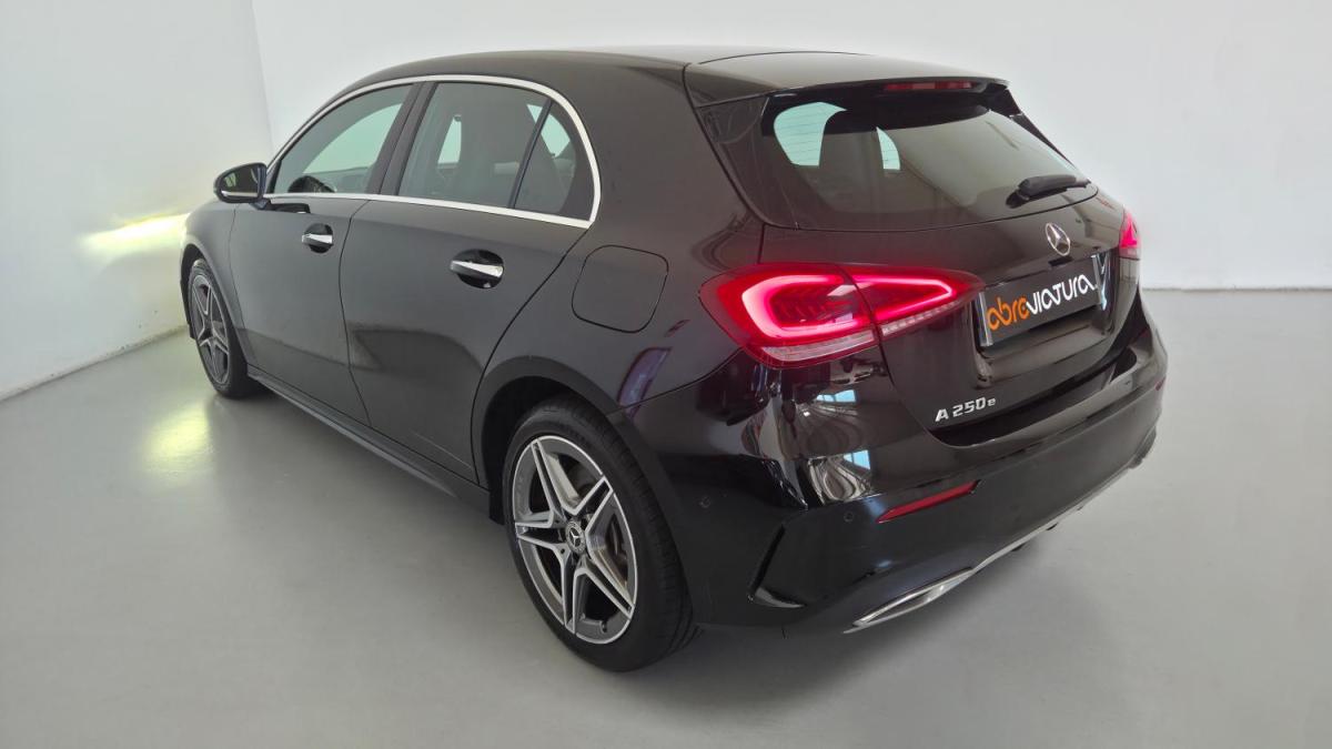 mercedes-benz-classe-a-2022-hibrido-a-gasolina-1332cc