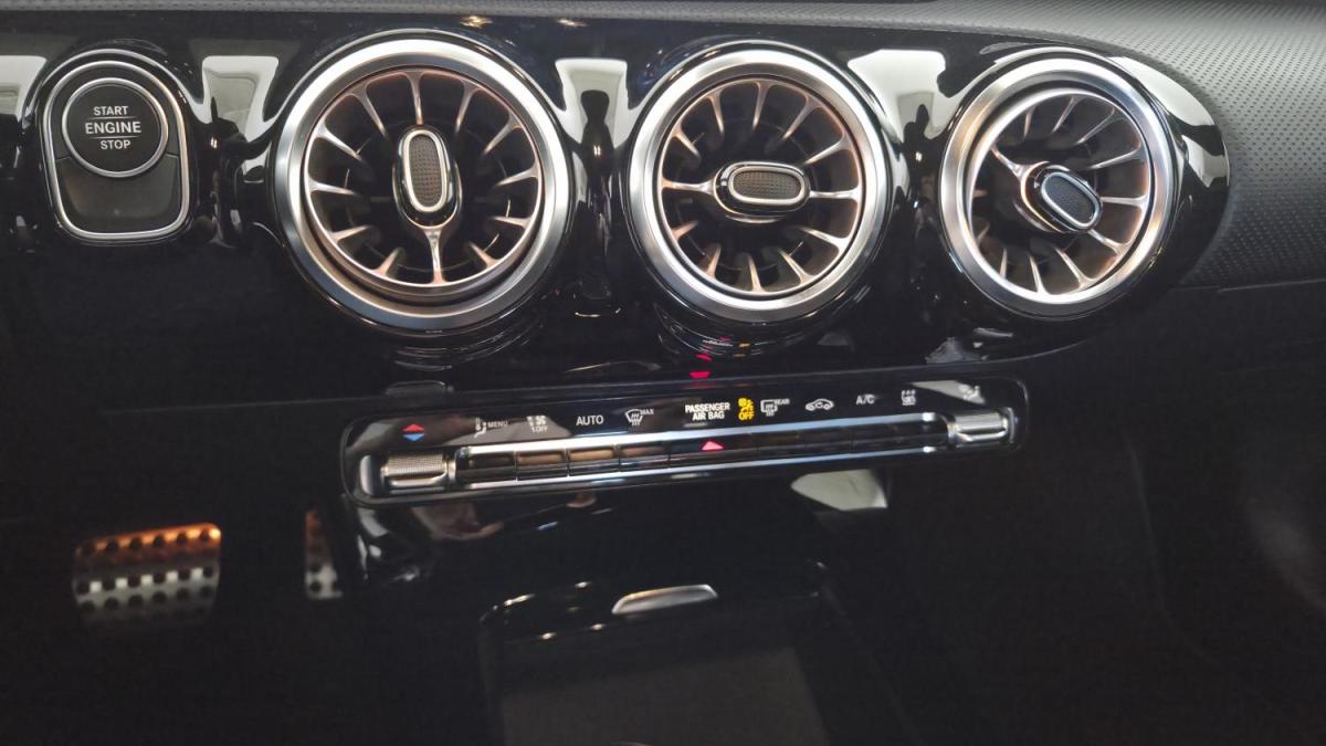 mercedes-benz-classe-a-2022-hibrido-a-gasolina-1332cc