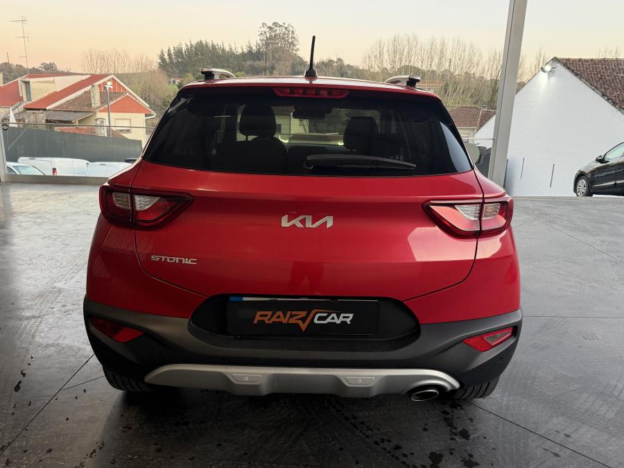 kia-stonic-2024-gasolina-998cc