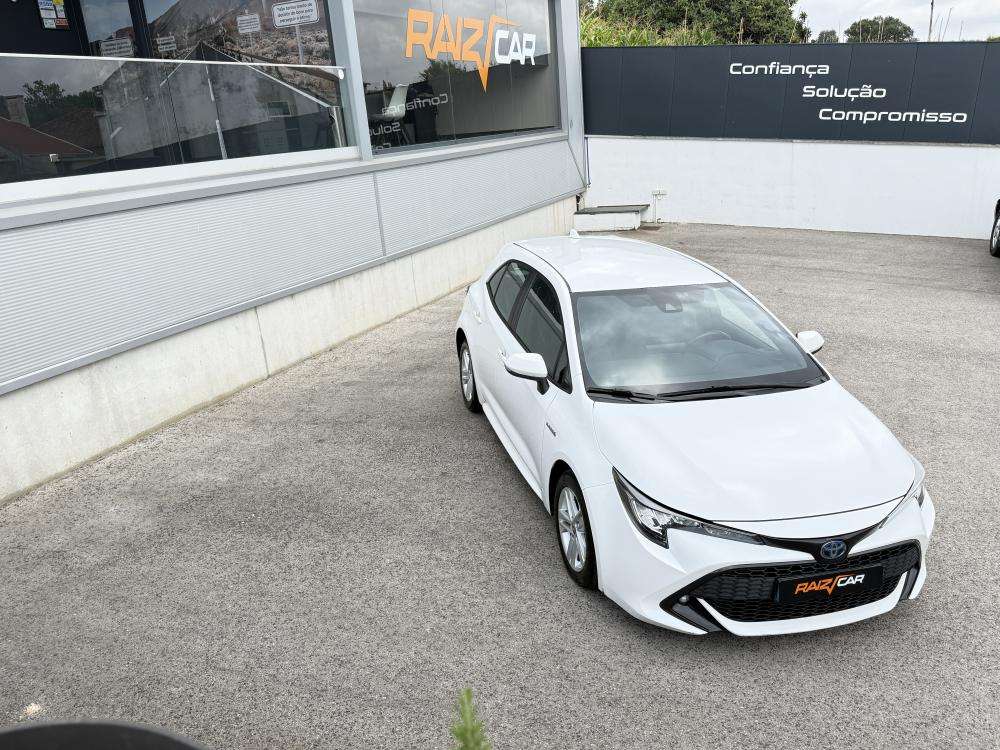 toyota-corolla-2021-hibrido-a-gasolina-1798cc