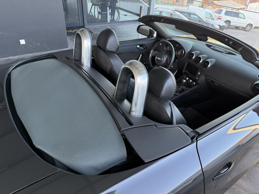 audi-tt-2011-gasolina-1984cc