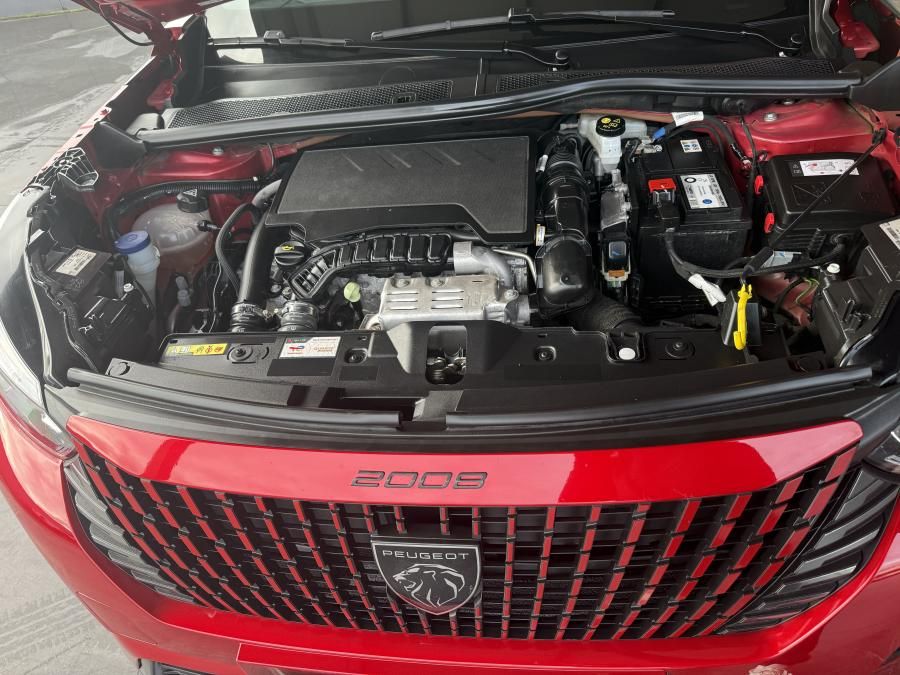 peugeot-2008-2024-gasolina-1199cc