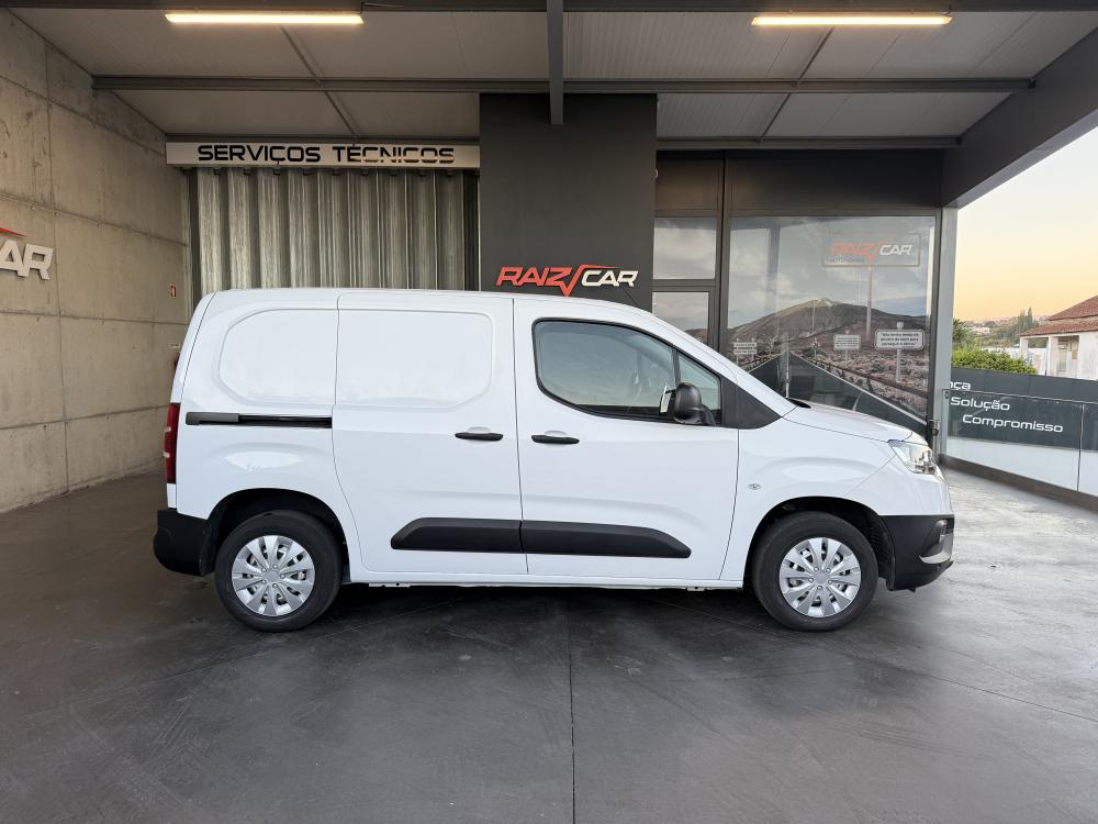 toyota-proace-city-2022-diesel-1500cc