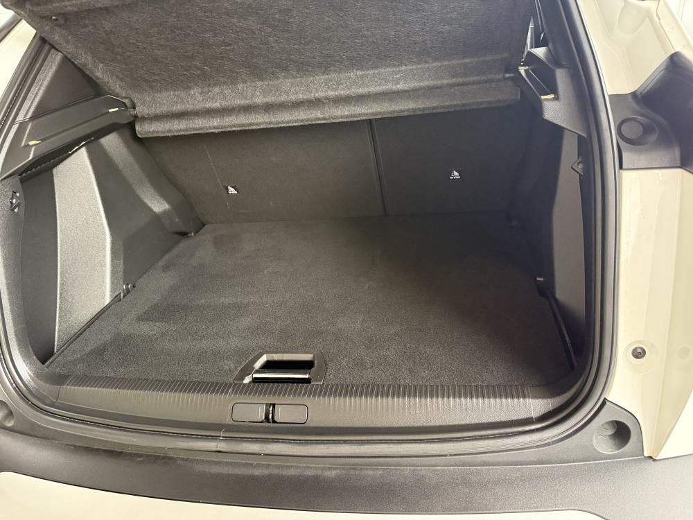 peugeot-2008-2021-diesel-1499cc