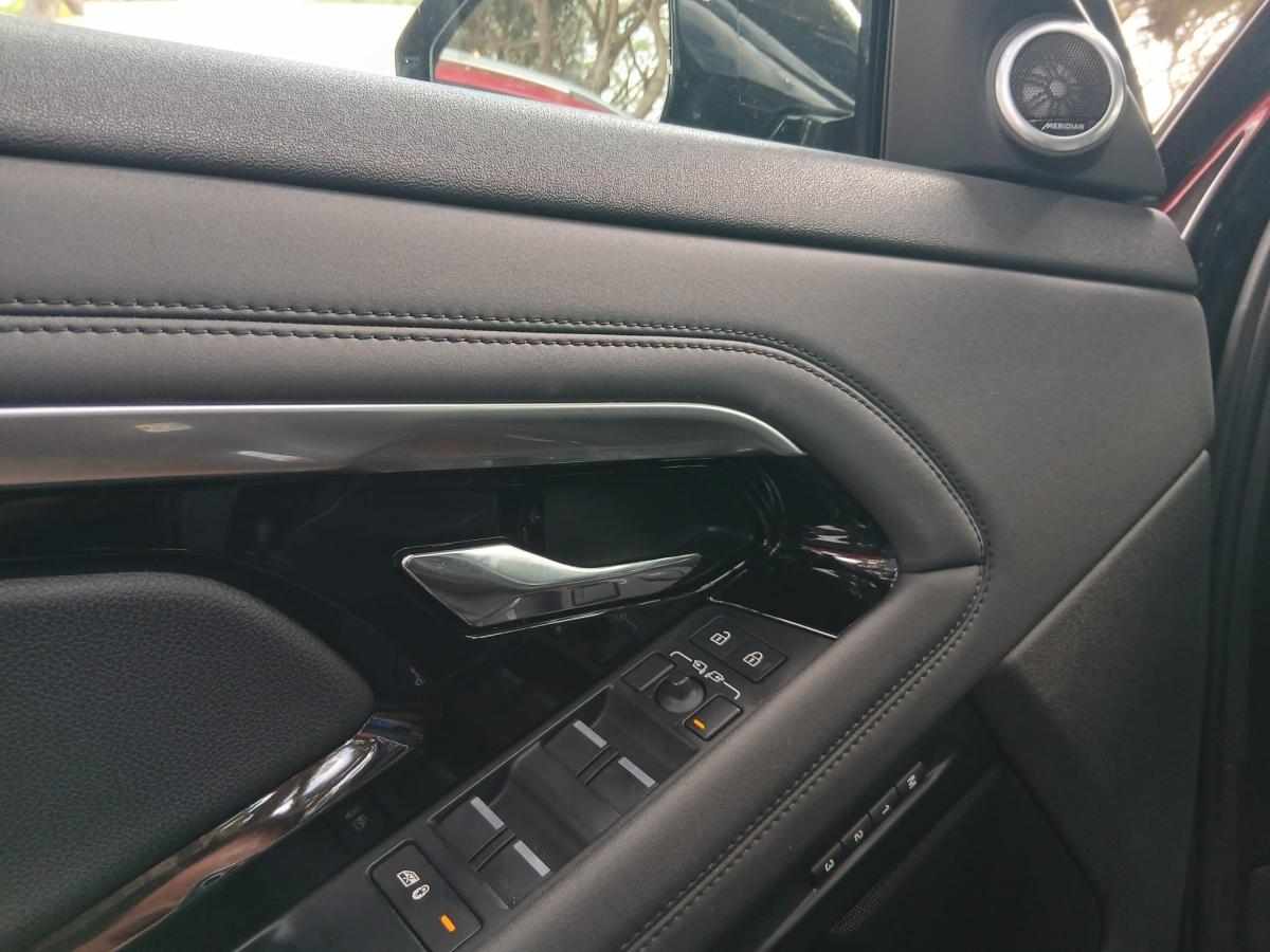 land-rover-range-rover-evoque-p160-2023-gasolina-1497cc