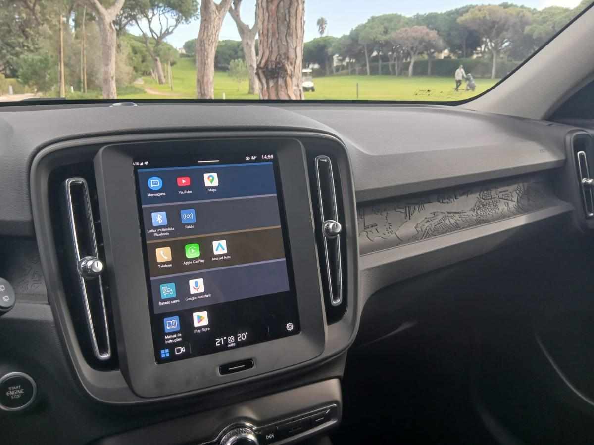 volvo-xc40-b3-2025-gasolina-1969cc