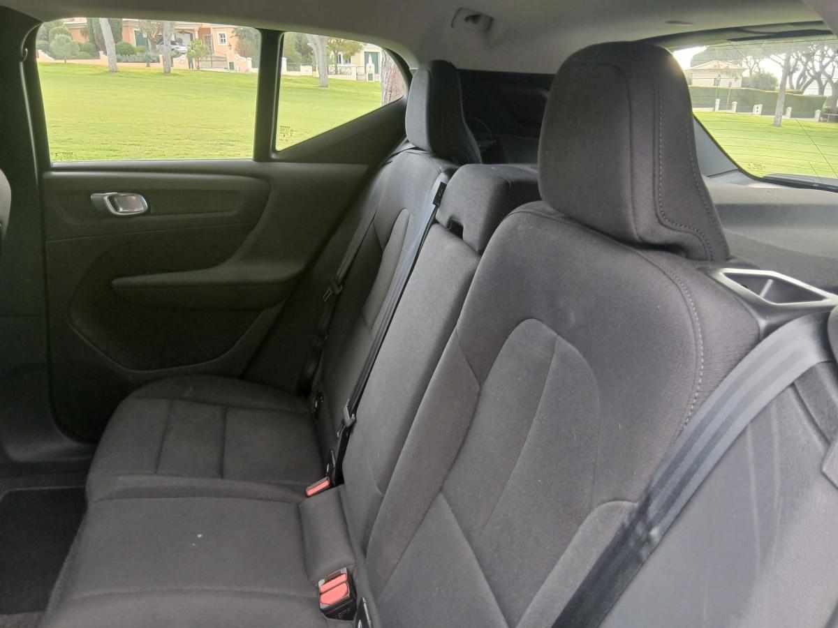 volvo-xc40-b3-2025-gasolina-1969cc
