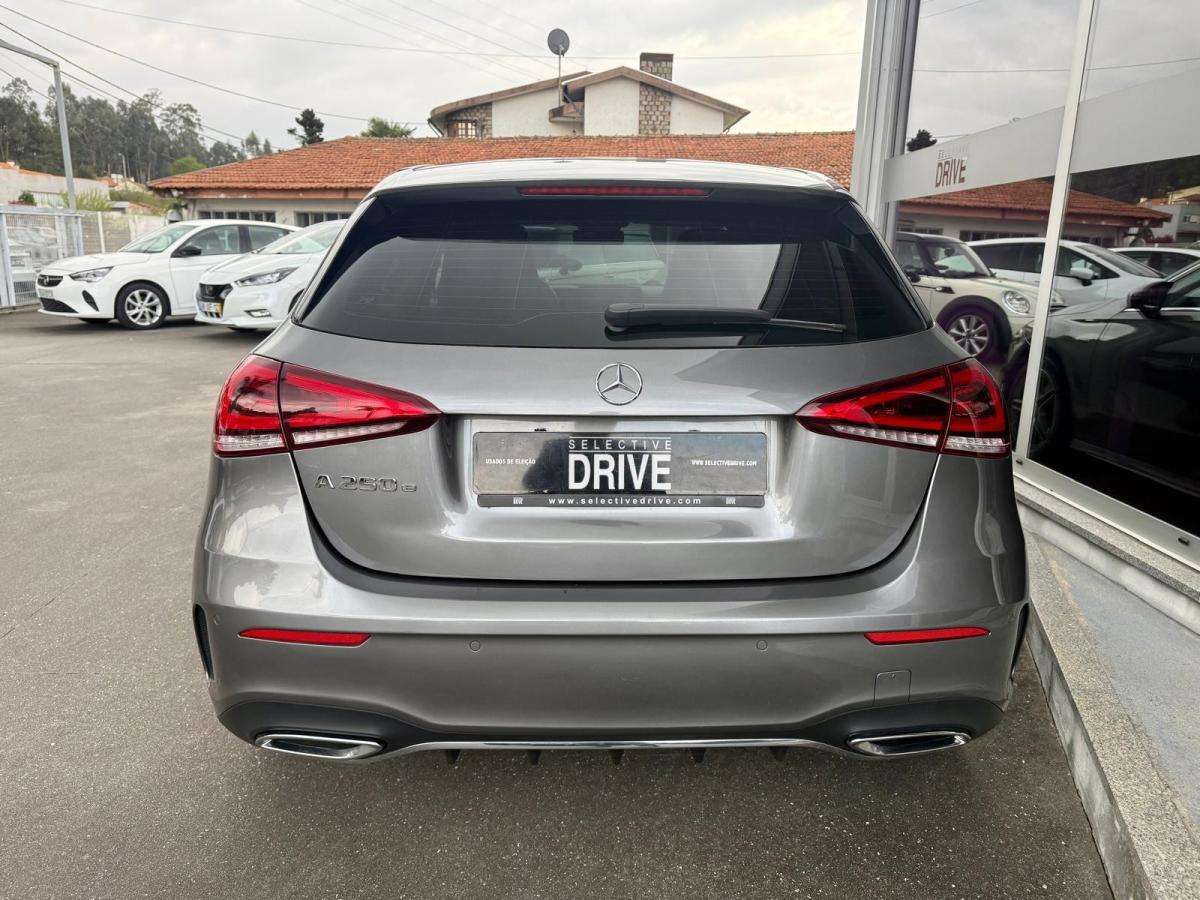 mercedes-benz-classe-a-2020-hibrido-a-gasolina-1332cc