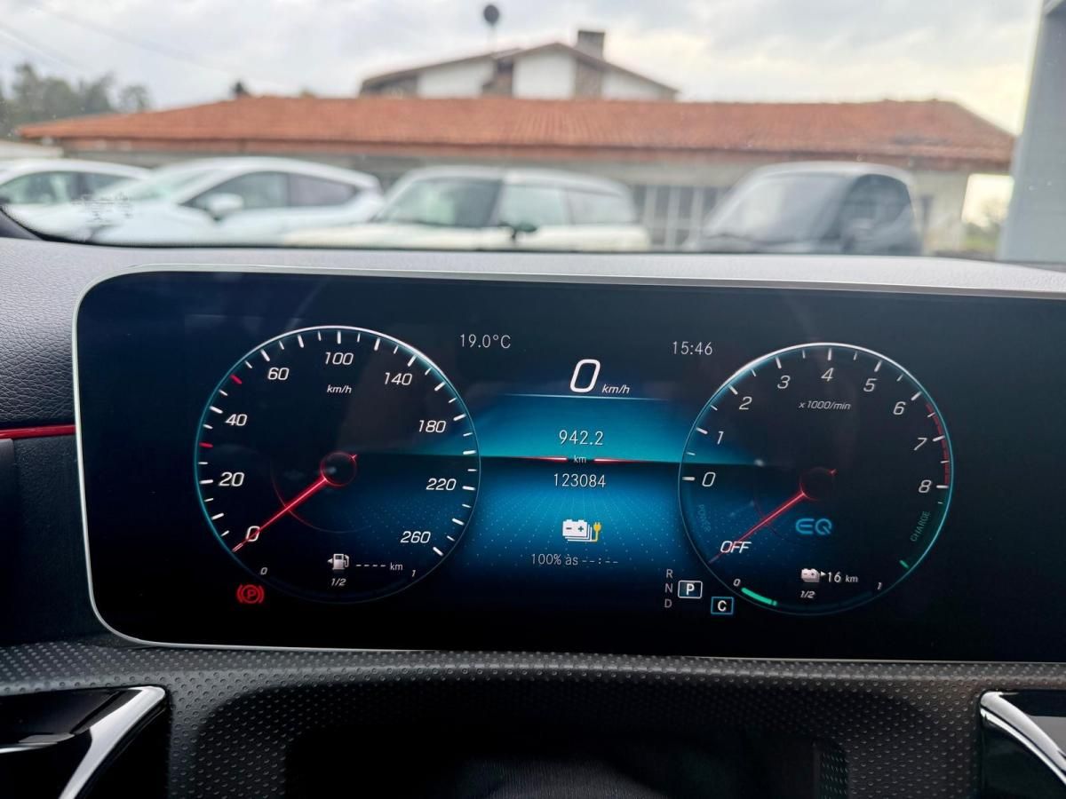 mercedes-benz-classe-a-2020-hibrido-a-gasolina-1332cc