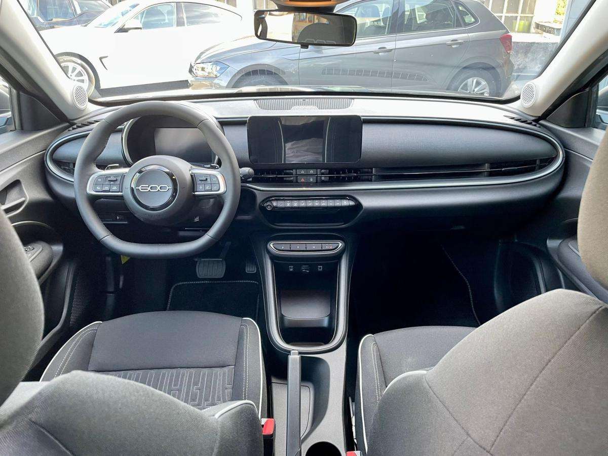 fiat-600-2025-gasolina-1199cc