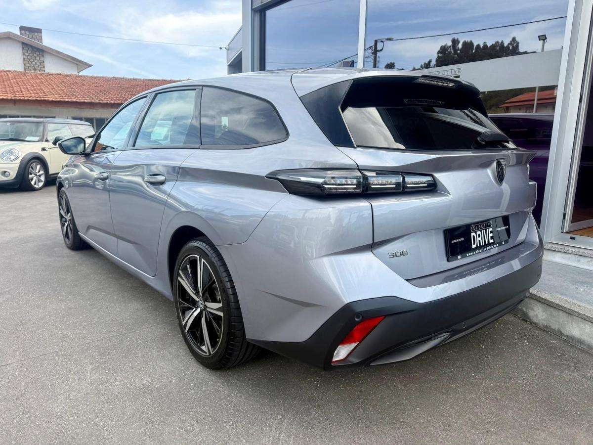 peugeot-308-sw-2022-diesel-1499cc