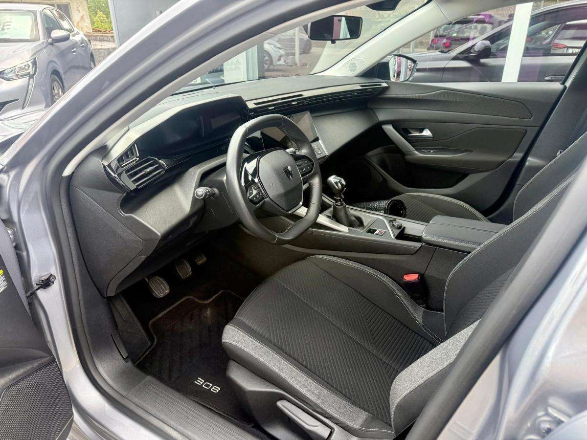 peugeot-308-sw-2022-diesel-1499cc