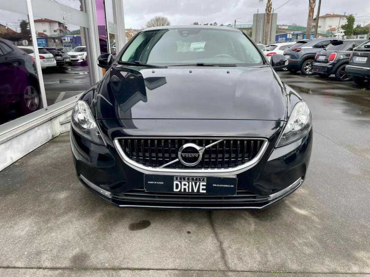 volvo-v40-2017-diesel-1969cc