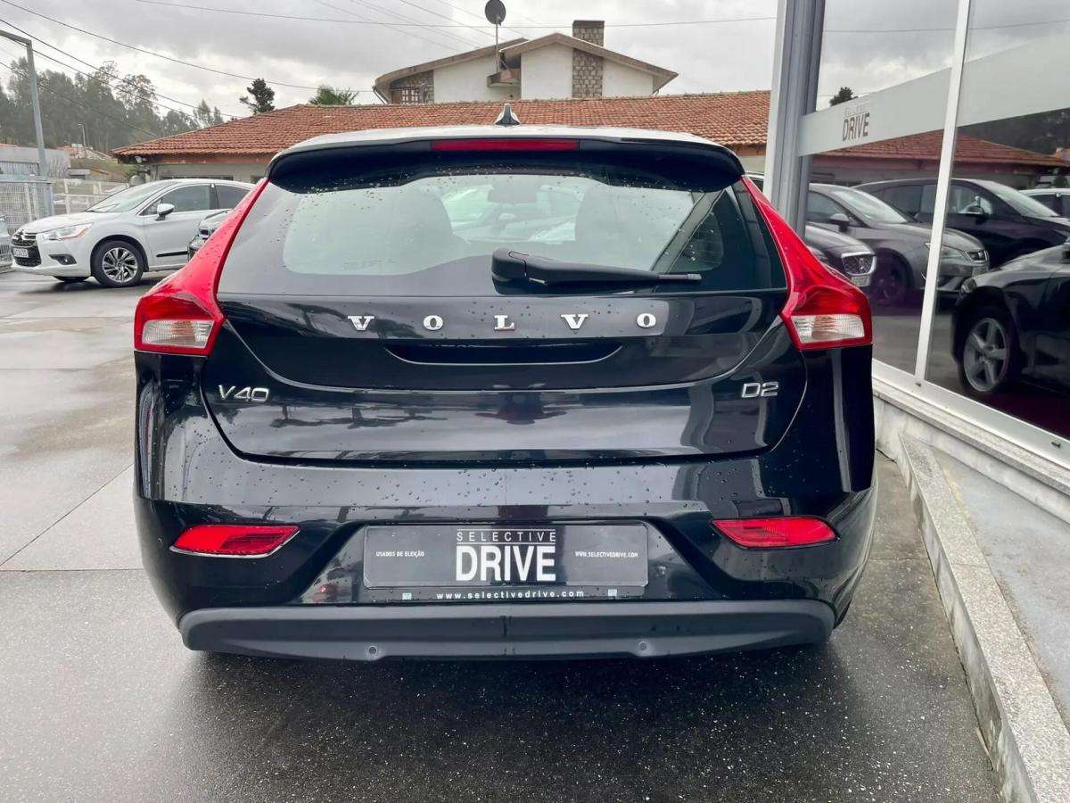 volvo-v40-2017-diesel-1969cc