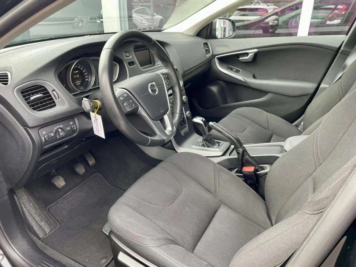 volvo-v40-2017-diesel-1969cc