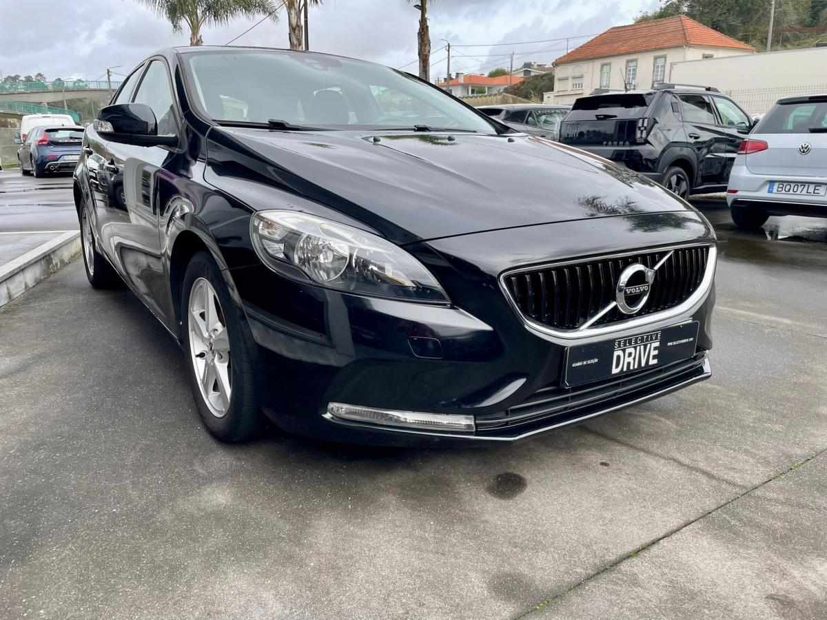 volvo-v40-2017-diesel-1969cc