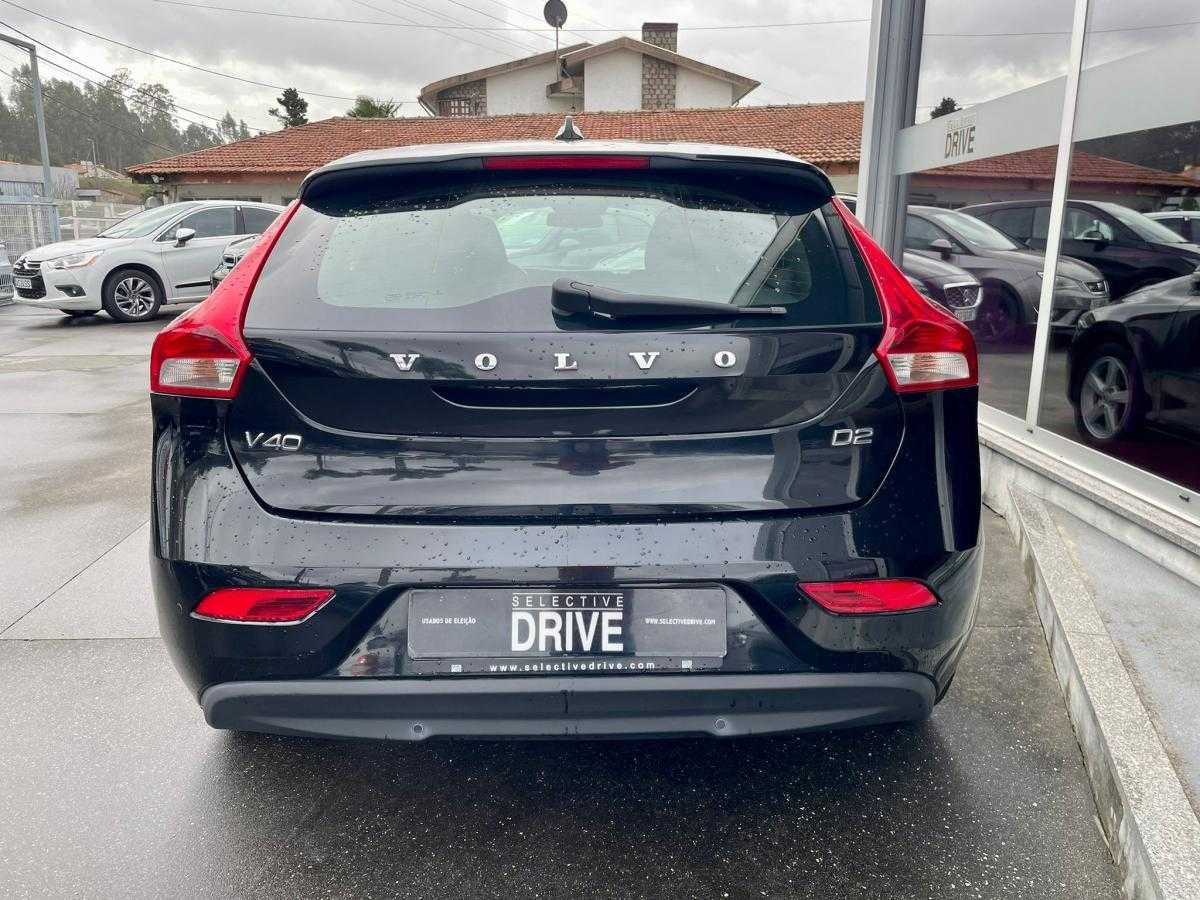 volvo-v40-2017-diesel-1969cc