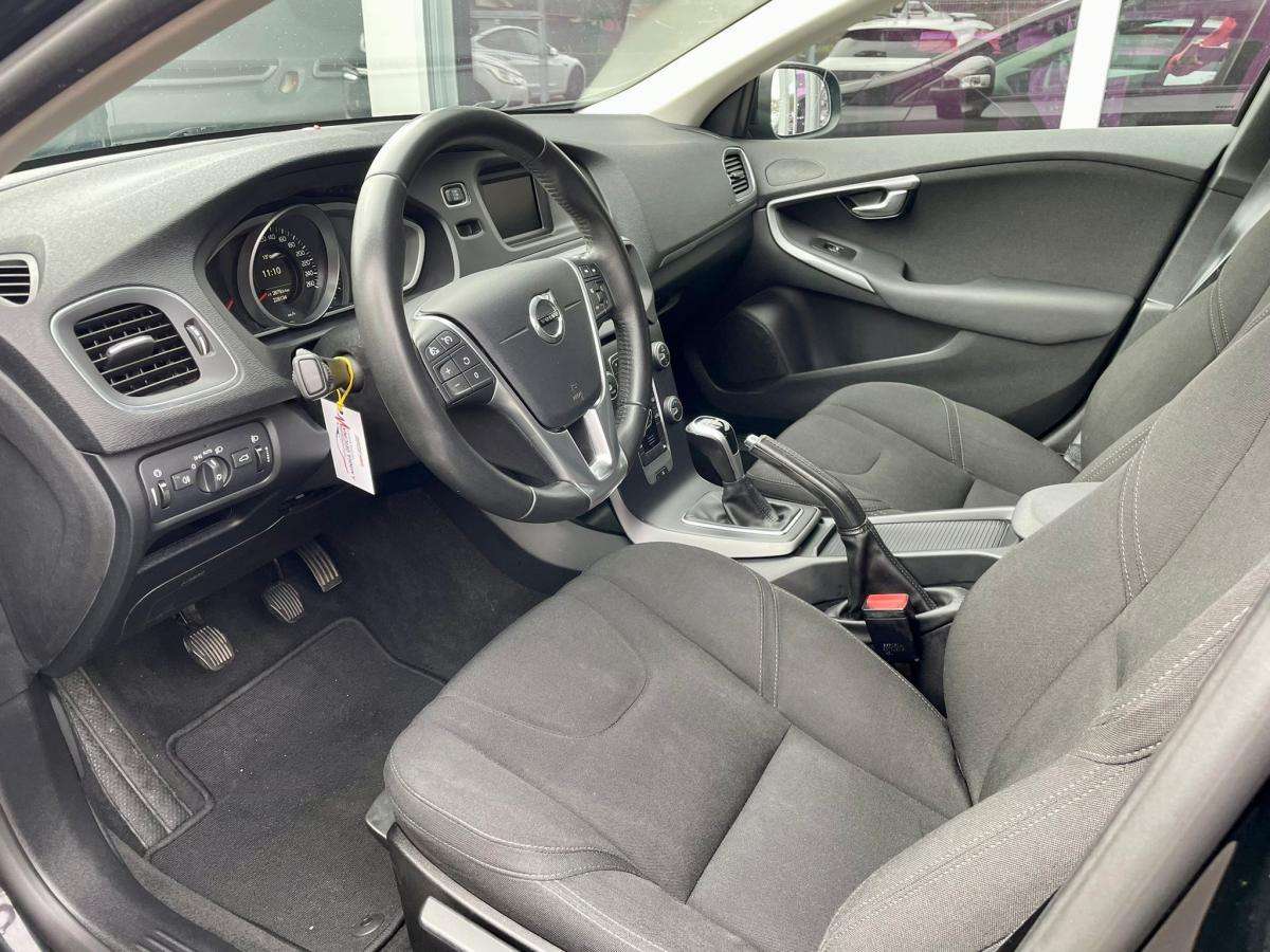 volvo-v40-2017-diesel-1969cc