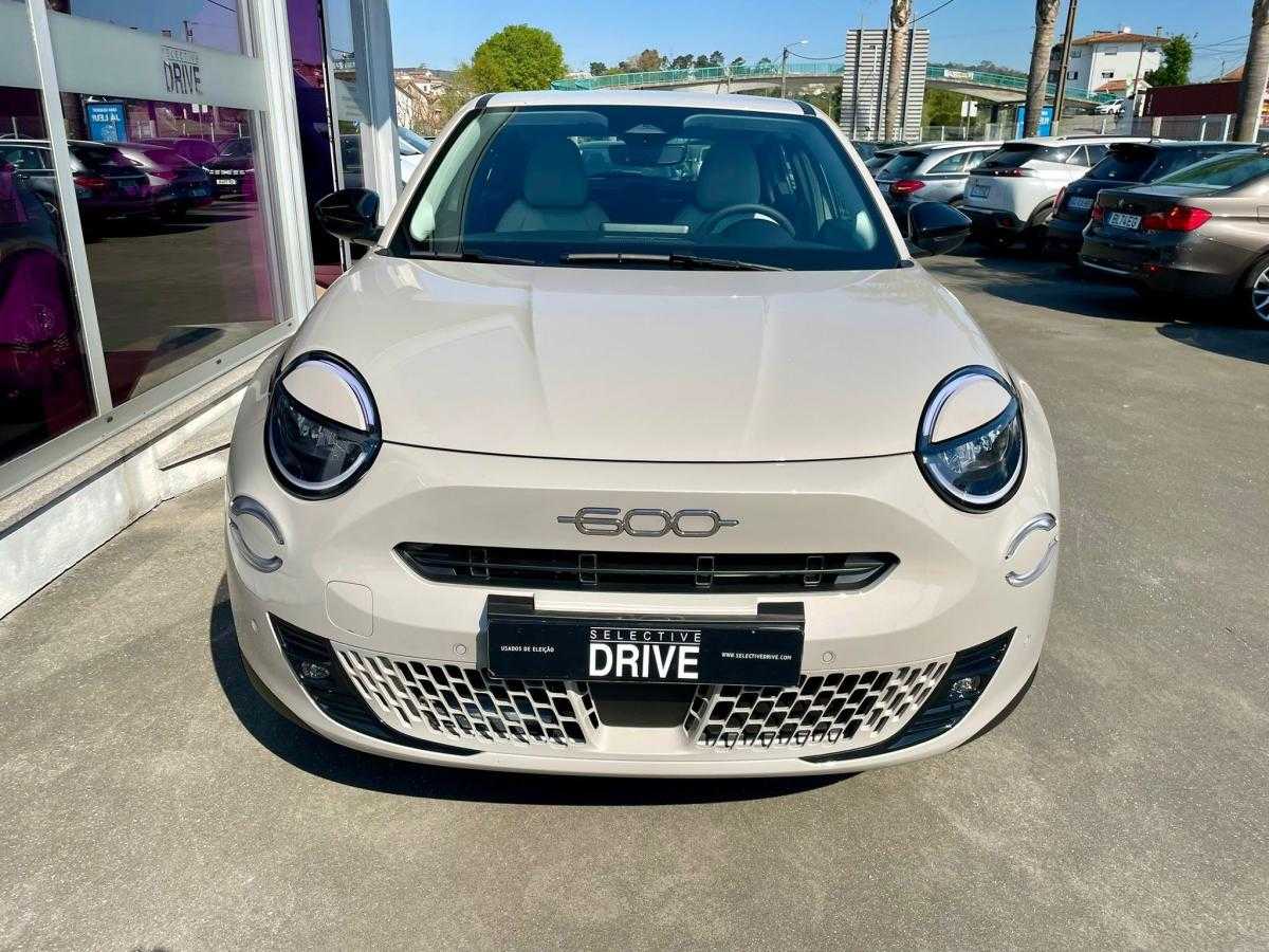 fiat-600-2026-gasolina-1199cc