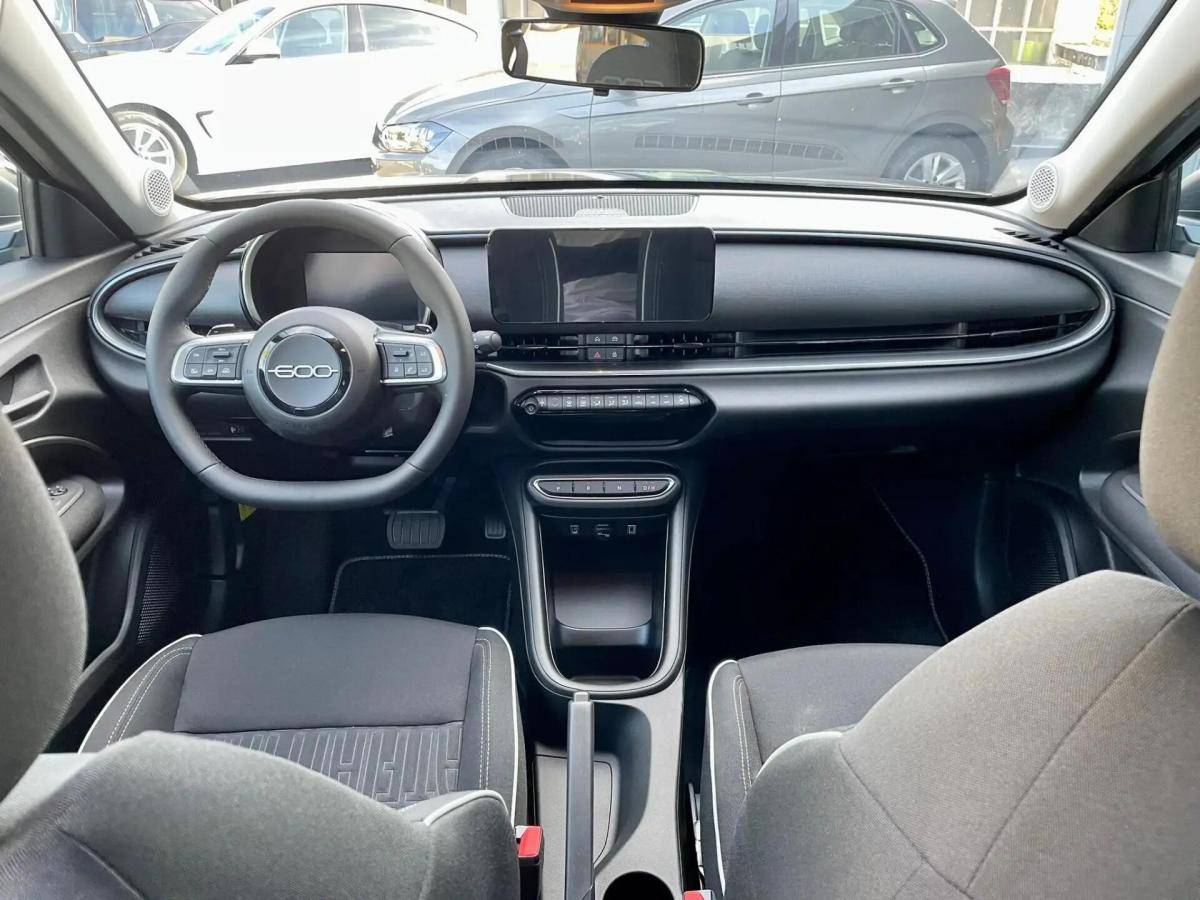 fiat-600-2025-gasolina-1199cc