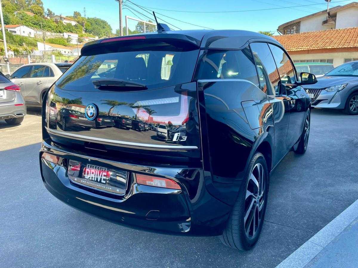 bmw-i3-2021-eletrico-500cc
