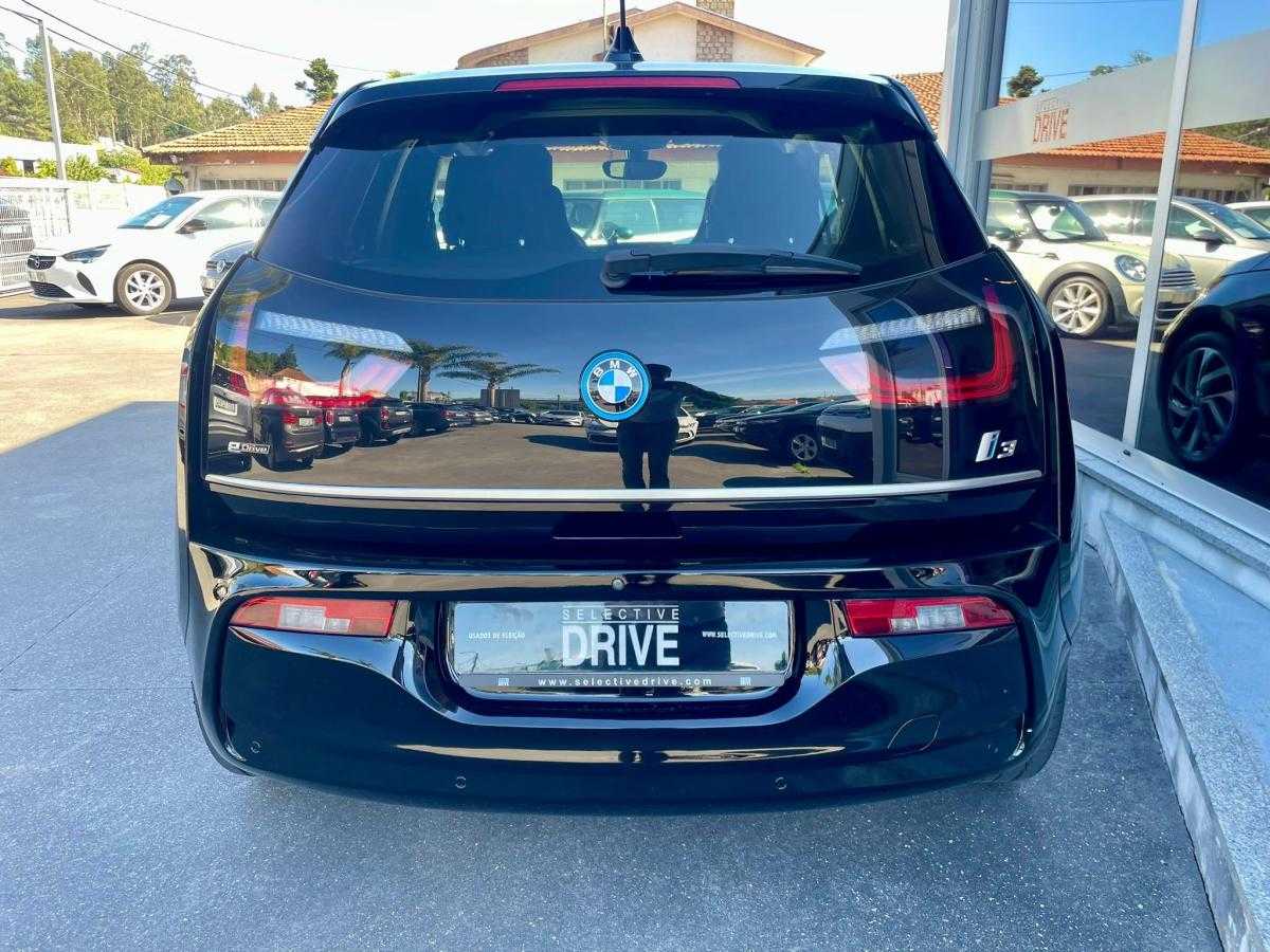 bmw-i3-2021-eletrico-500cc