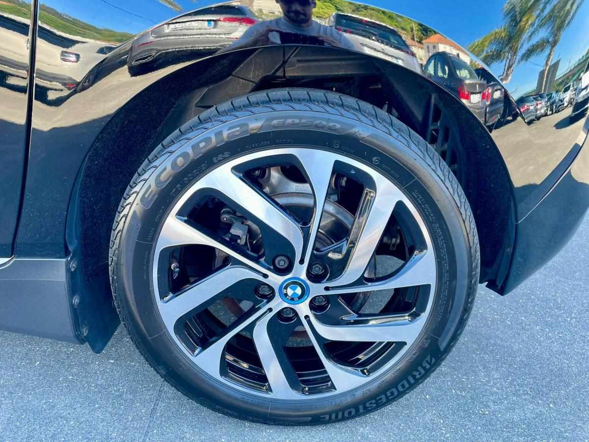 bmw-i3-2021-eletrico-500cc