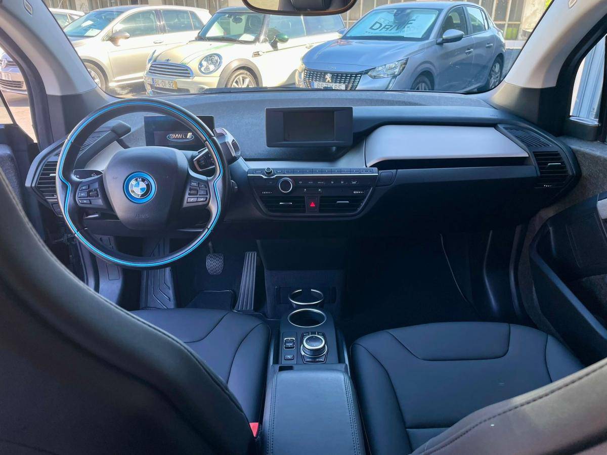 bmw-i3-2021-eletrico-500cc