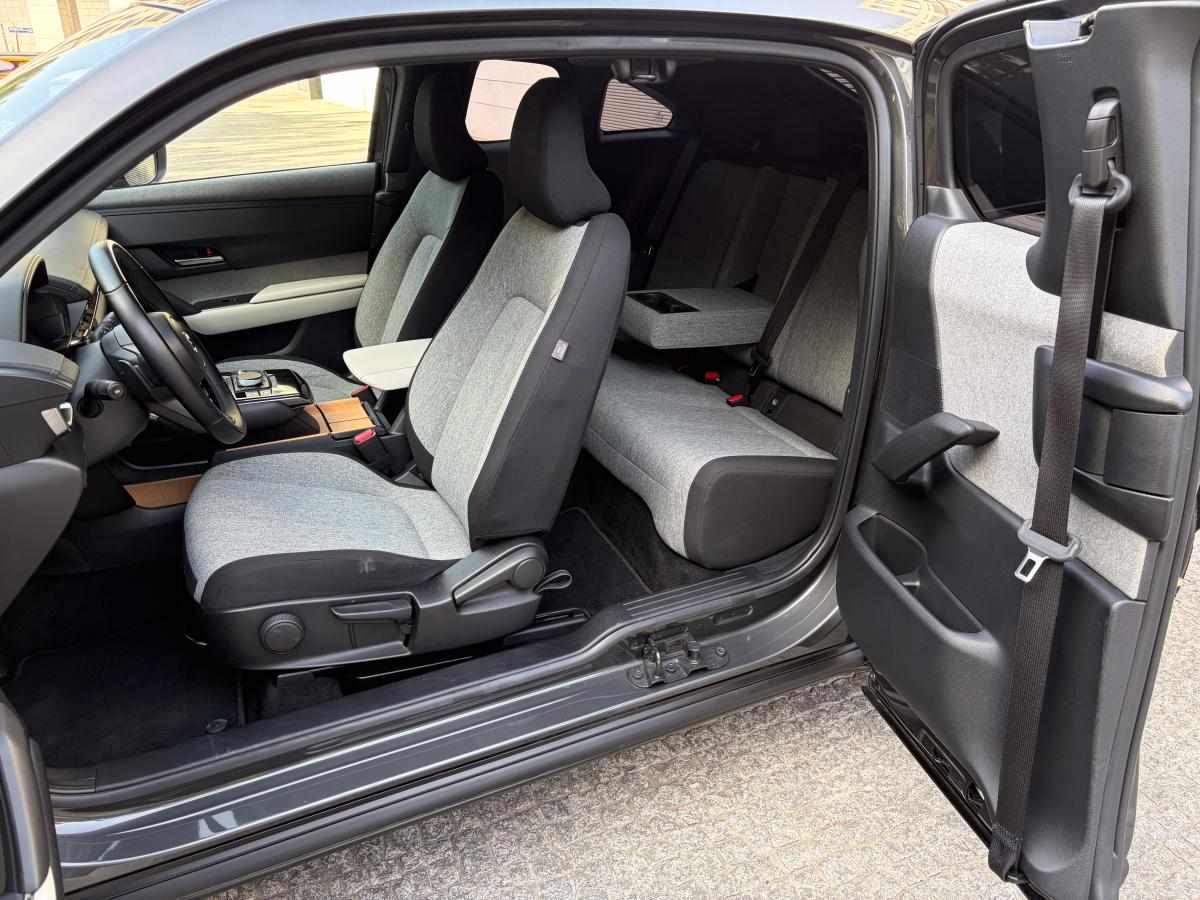 mazda-mx-30-0-8-e-skyactiv-r-ev-2023-eletrico-1660cc