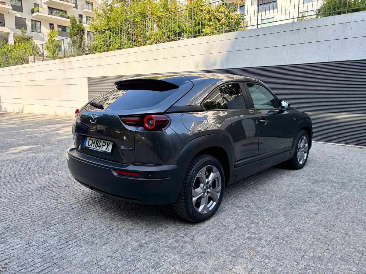 mazda-mx-30-0-8-e-skyactiv-r-ev-2023-eletrico-1660cc