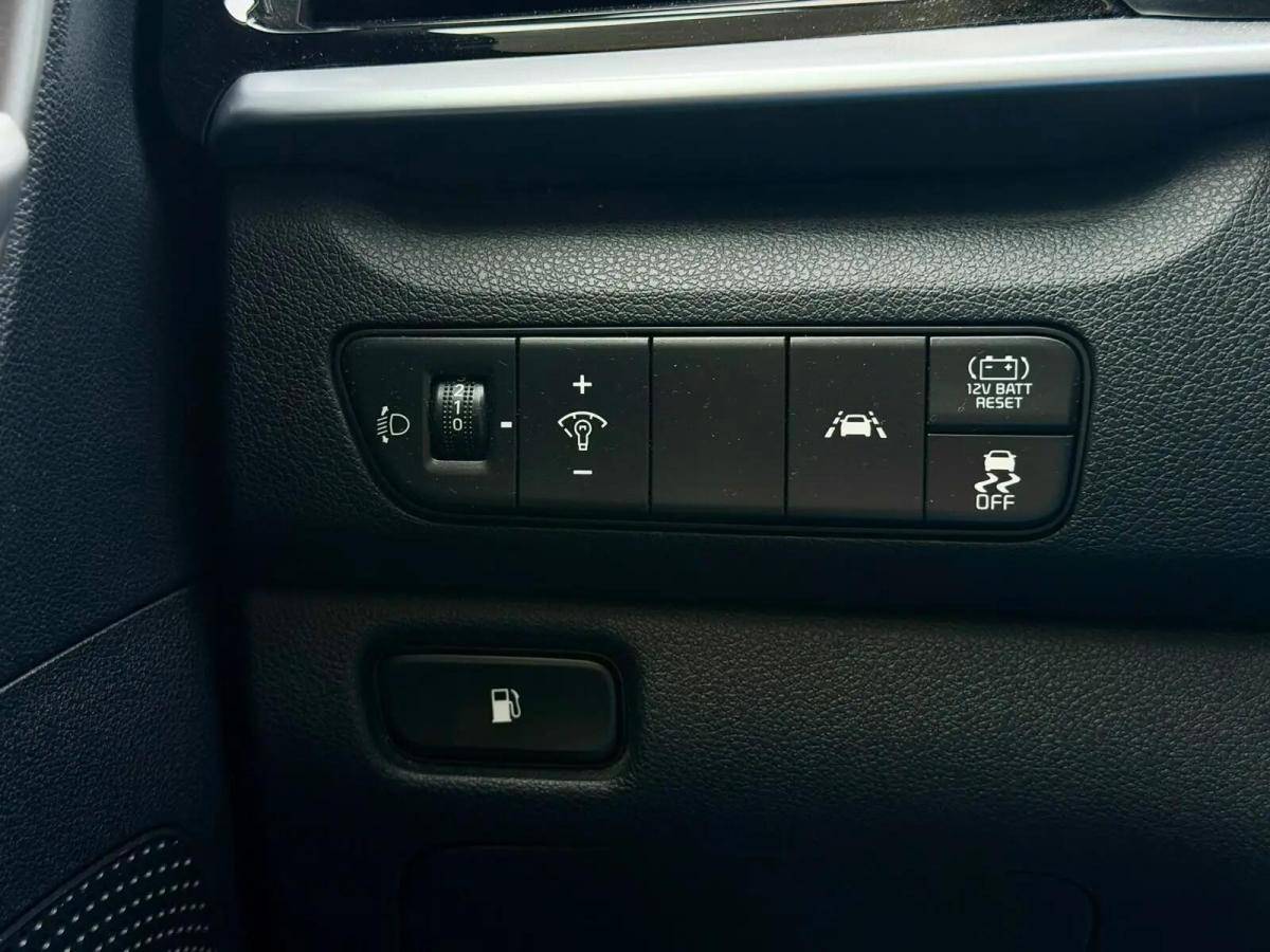 kia-niro-2020-hibrido-a-gasolina-1580cc