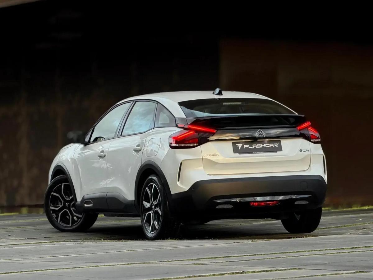 citroen-e-c4-2023-eletrico-0cc