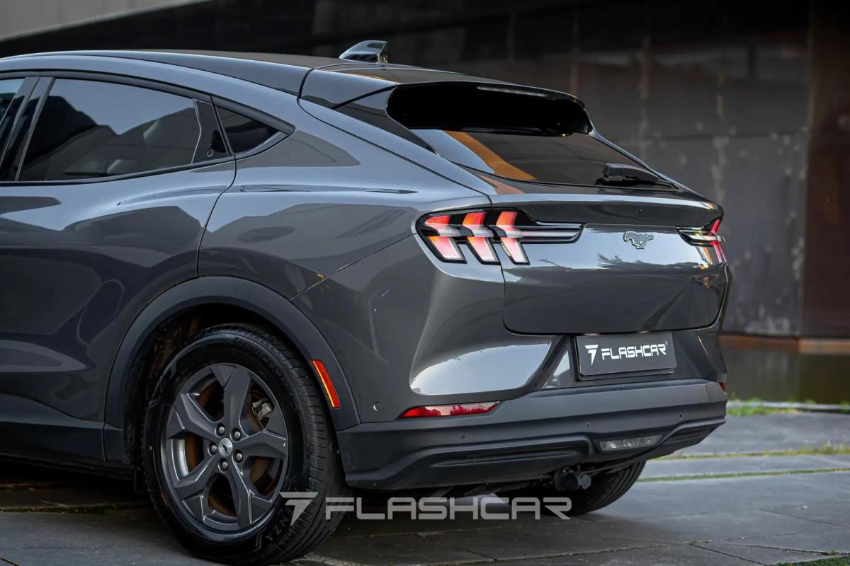 ford-mustang-mach-e-2023-eletrico-0cc